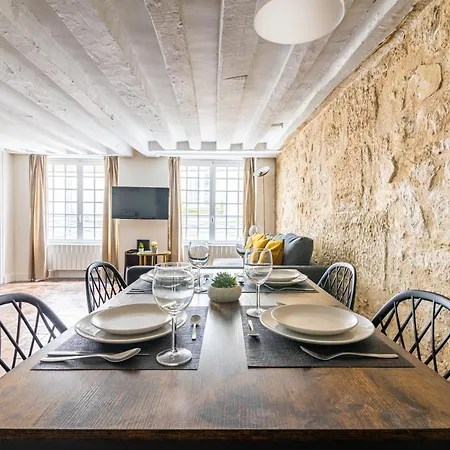 Au Coeur De Ile Saint-louis Free Netflix Apartment